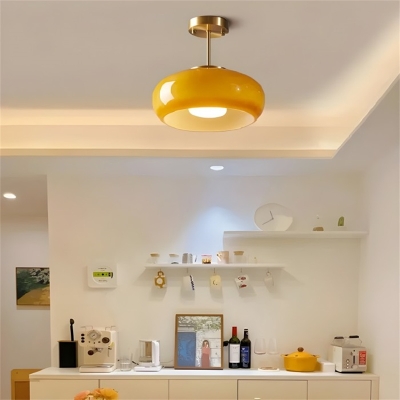 Lampa sufitowa w stylu Bauhaus z mosiężnym szklanym dyskiem