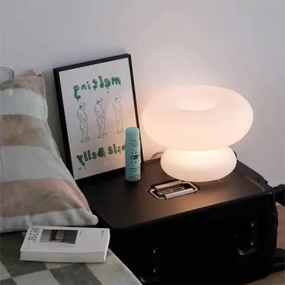 L&aacute;mpara de mesa Bauhaus con forma de rosquilla de seta
