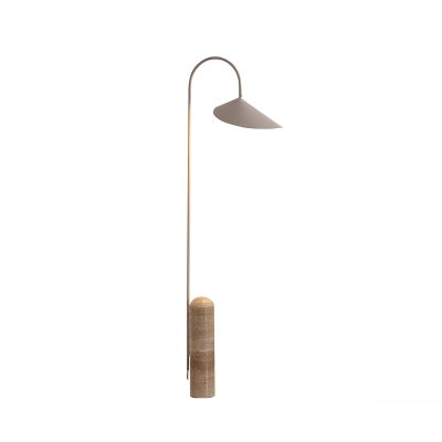 Stehlampe mit konischem Deckel und Marmorsockel