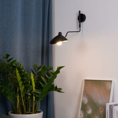 Kreative Wandleuchte mit verstellbarem Arm