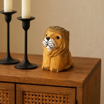 Figurines miniatures de lion et de l&eacute;opard en bois sculpt&eacute; &agrave; la main