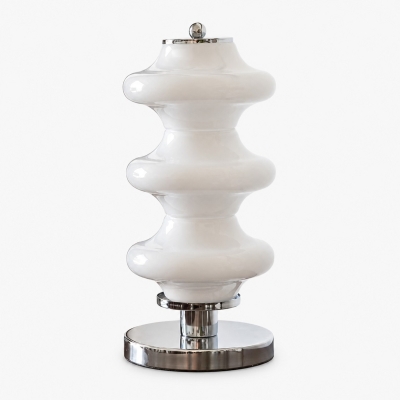 L&aacute;mpara de mesa Bauhaus de cristal opalino con pantalla blanca escultural - Detalles cromados para mesita de noche y recibidor