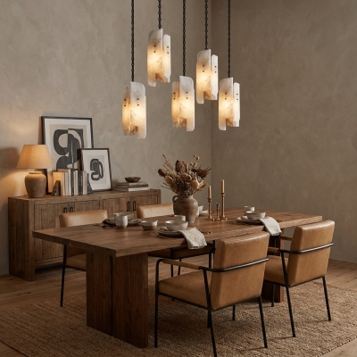 Lampadario con paralume cilindrico satinato e catena di fissaggio a muro