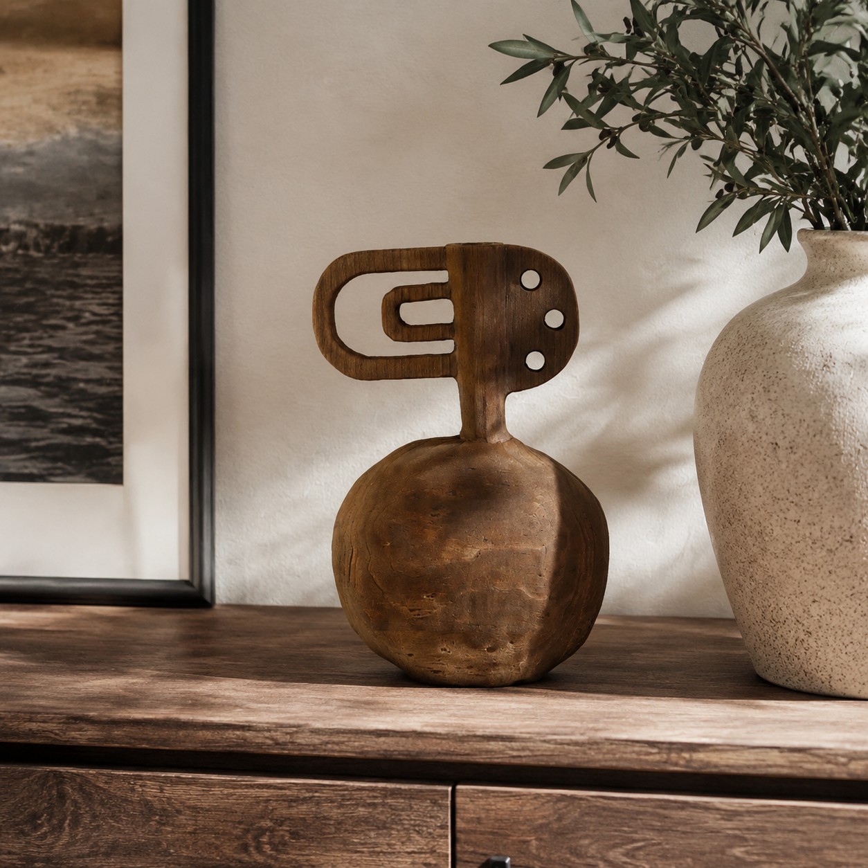 Handgeschnitzte Skulpturenvase aus Massivholz