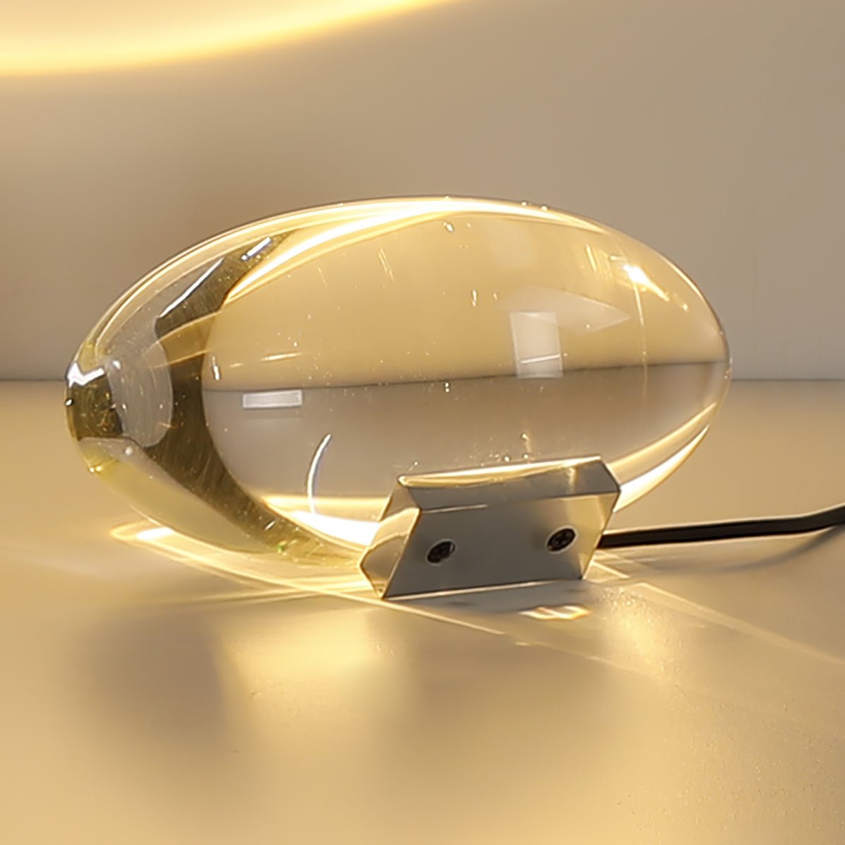 L&aacute;mpara de mesa de cristal con forma de guijarro creativo