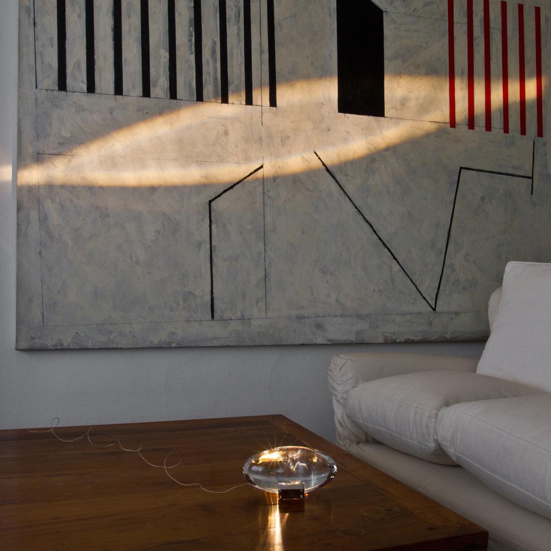 L&aacute;mpara de mesa de cristal con forma de guijarro creativo
