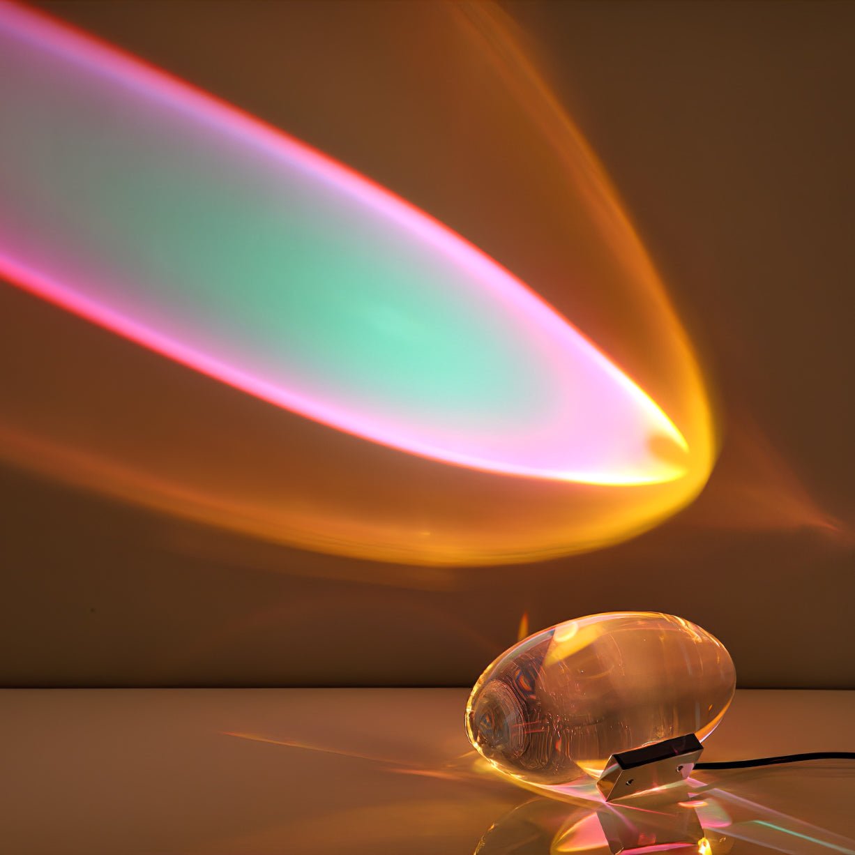 L&aacute;mpara de mesa de cristal con forma de guijarro creativo
