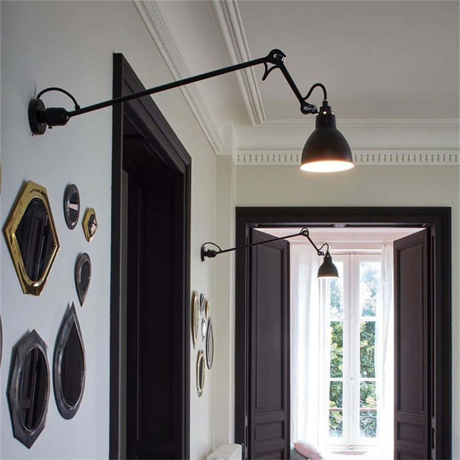 Industrielle Wandleuchte mit verstellbarem Arm