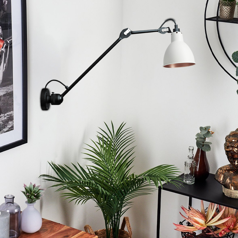 Industrielle Wandleuchte mit verstellbarem Arm