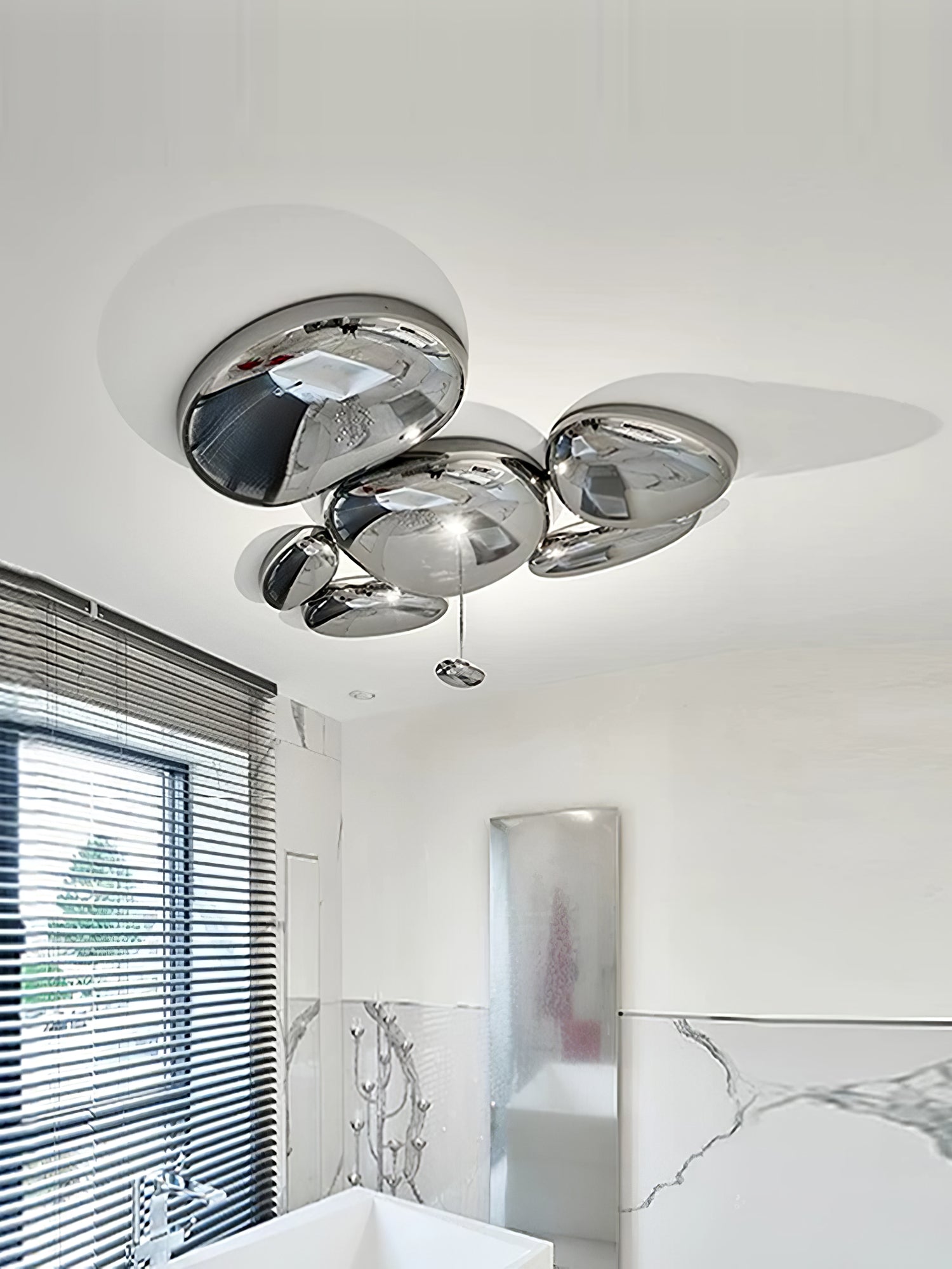 Zilveren plafondlamp met Italiaans design