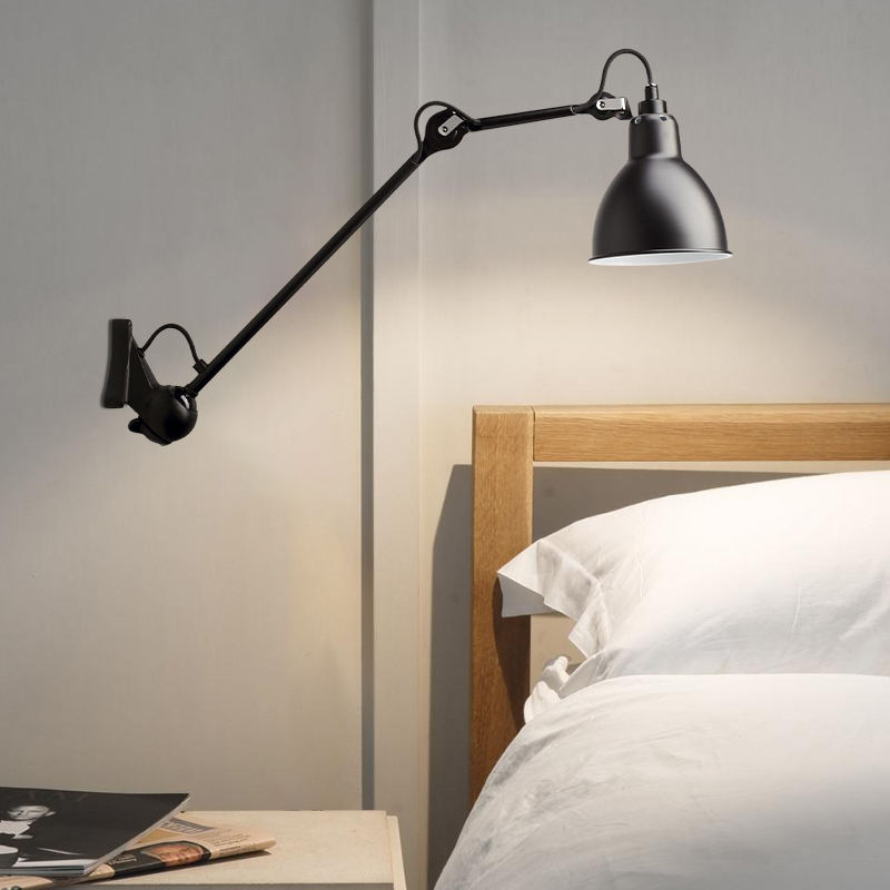 Industrielle Wandleuchte mit verstellbarem Arm
