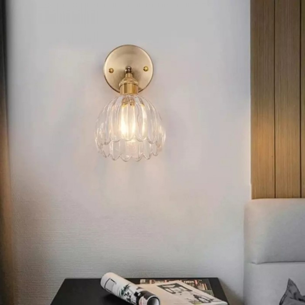 Vintage-Wandlampe in Form einer Glasblume mit Tulpenmotiv