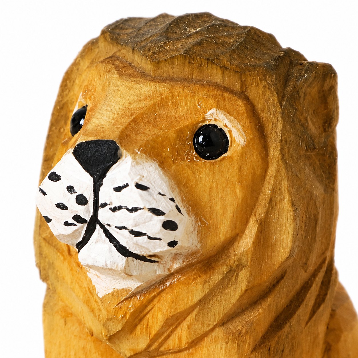 Handgeschnitzte L&ouml;wen- und Leoparden-Minifiguren aus Holz