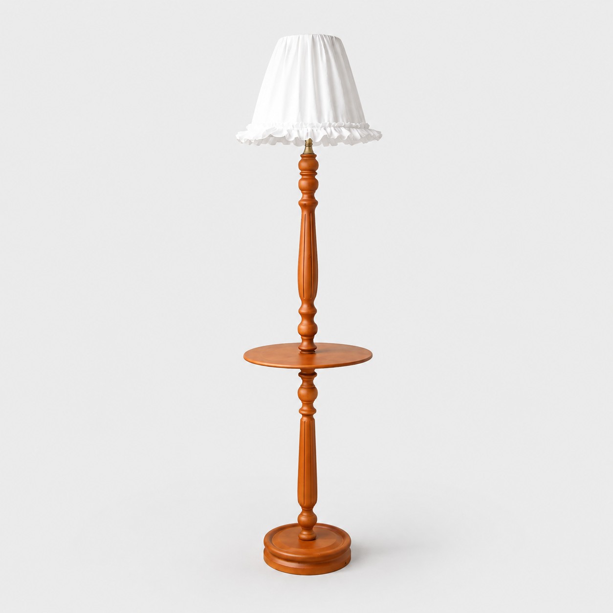 Vintage Stehlampe aus Massivholz mit optionalem Beistelltisch