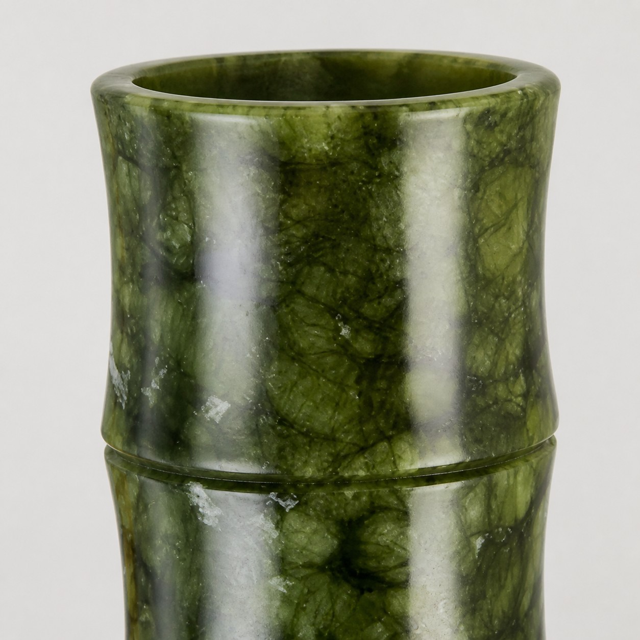 Kronleuchter aus gr&uuml;nem Jade-Kerzenarm