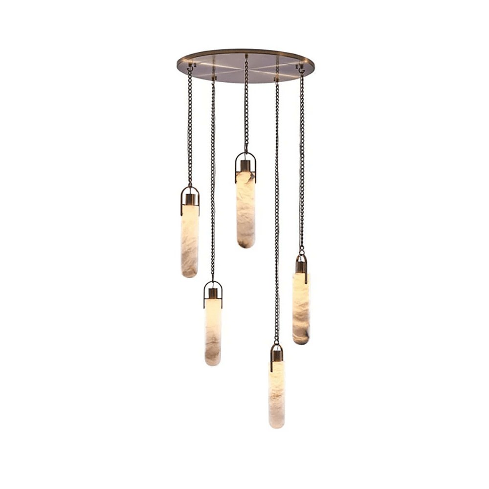 Lustre c&acirc;bl&eacute; en alb&acirc;tre sculpt&eacute;