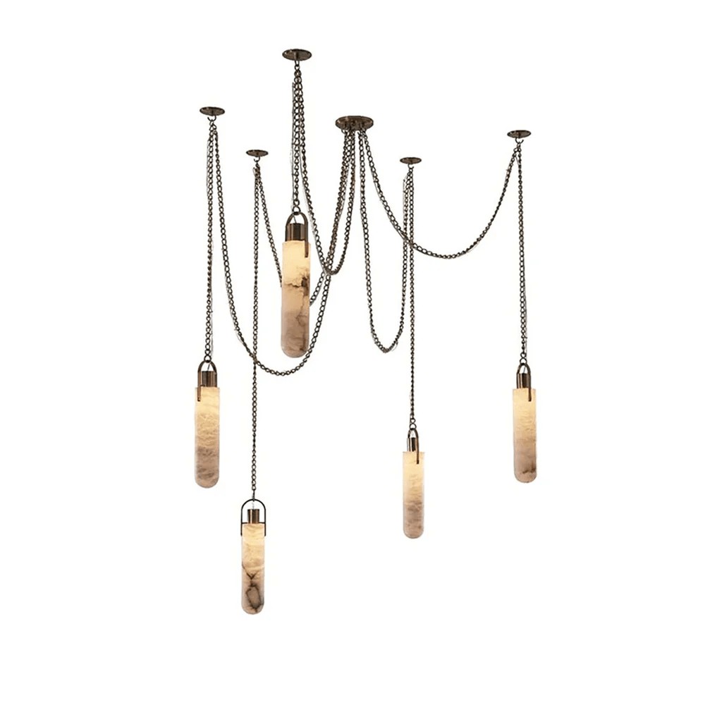 Lustre c&acirc;bl&eacute; en alb&acirc;tre sculpt&eacute;