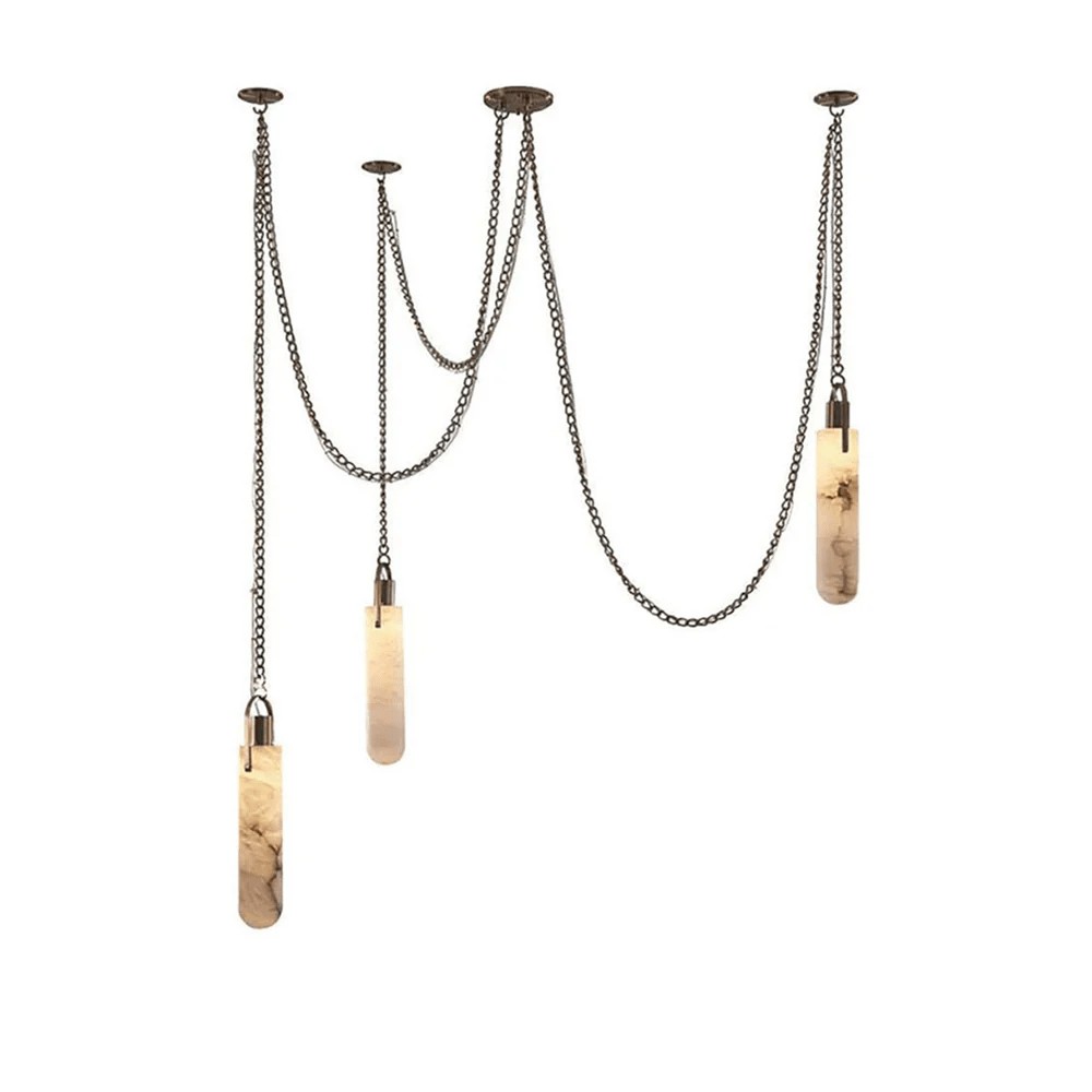 Lustre c&acirc;bl&eacute; en alb&acirc;tre sculpt&eacute;